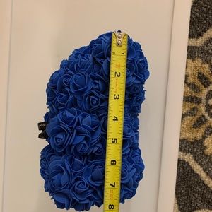 🌹Rose🐻bear:a variety of colors are available: pink,purple,red,blue,white.